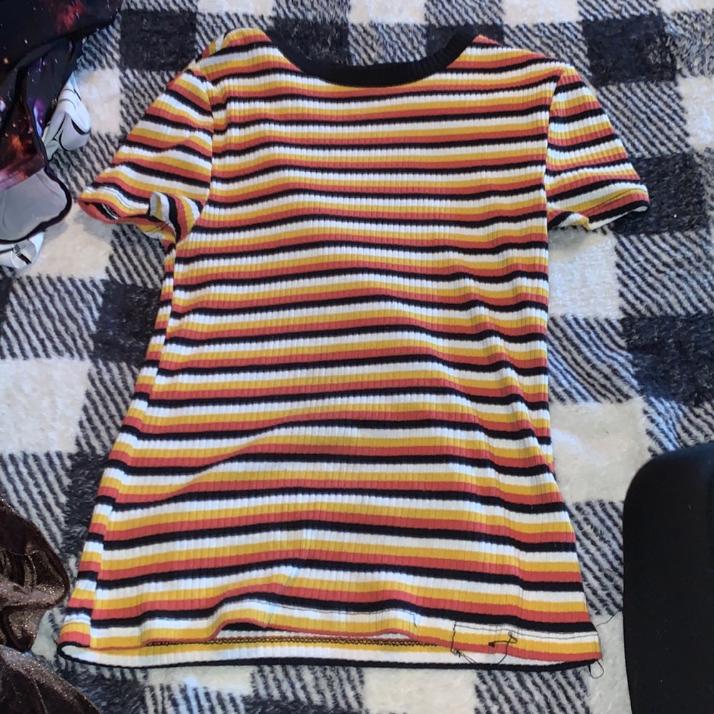 Candy corn colored top